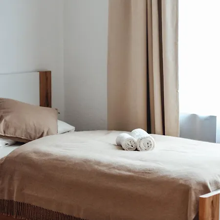 Appartement Mit 3 Schlafzimmern *